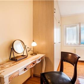 3 bedroom villa with pool & sea & mountain views, Episkepsi, sleeps 7